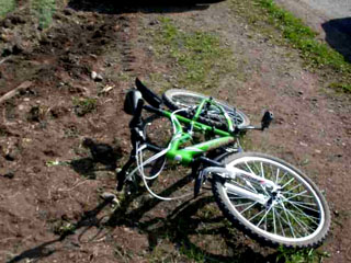 В Хакасии 15-летний велосипедист попал под колеса авто